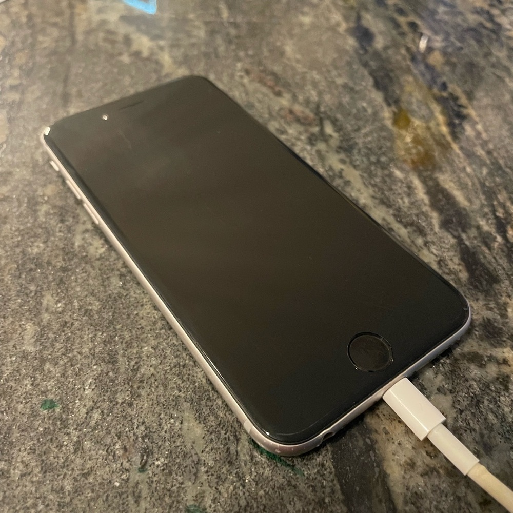 Apple iPhone 6 Silver 16 GB